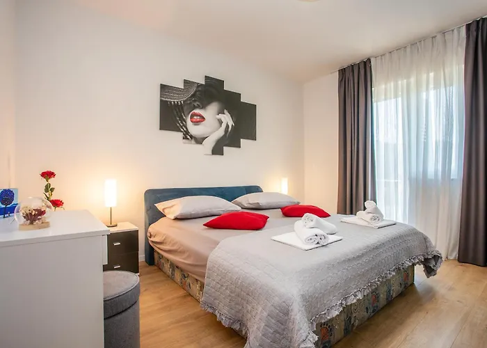 Roko Villa Gata